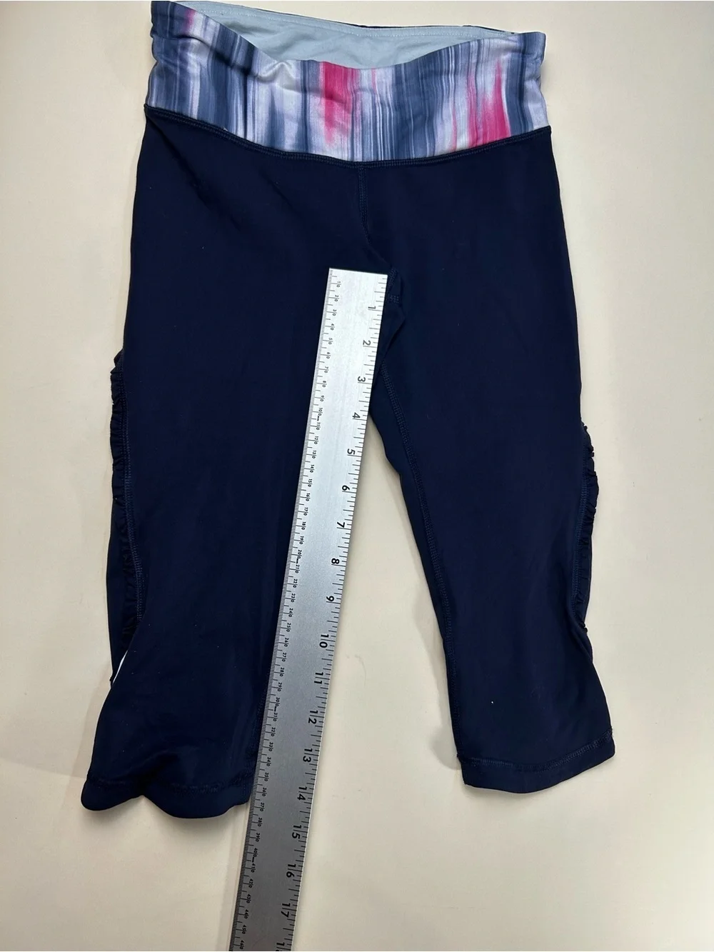 lululemon athletica Navy Capri Leggings with Multicolor Waistband size 2